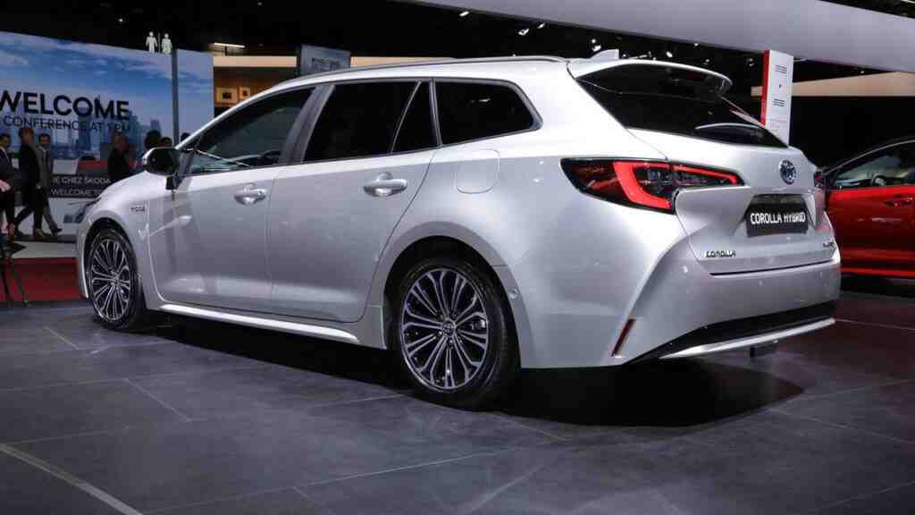 Auris’e elveda deyin: 2019 model Toyota Corolla tanıtıldı