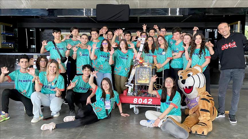 Uğur Okulları Robotik Takımı, FRC’de Şampiyon Oldu