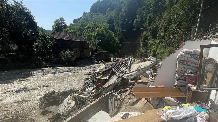 Düzce’de selden etkilenen ailelere 5’er bin liraya kadar destek verilecek