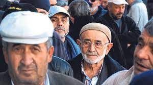 Emekliler Cumhuriyet Bayramı’nda 10 bin TL ikramiye istiyor