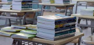 Devletin gönderdiği okul kitaplarını ya satıyorlar ya da geri dönüşüme atıyorlar