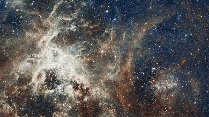 Evrenin bilinmeyen yüzde 95’i “yeni dev parçacık hızlandırıcı” ile keşfedilecek