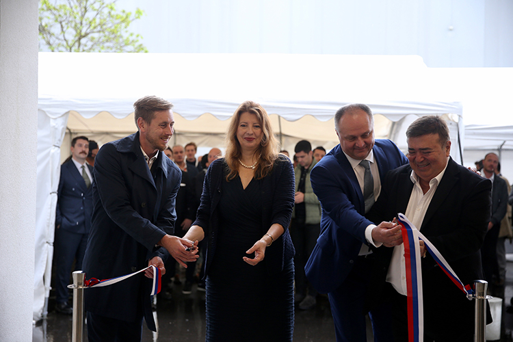 Peker Holding’in Slovenya’daki tarım robotu üretim fabrikasının açılışı yapıldı