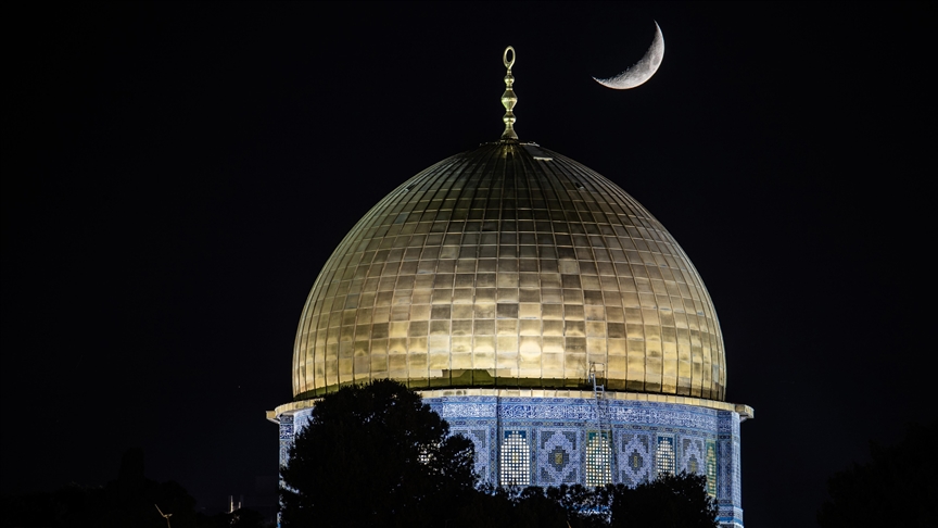 Müslümanların ilk kıblesi Mescid-i Aksa’dan ramazanın müjdecisi hilal görüldü