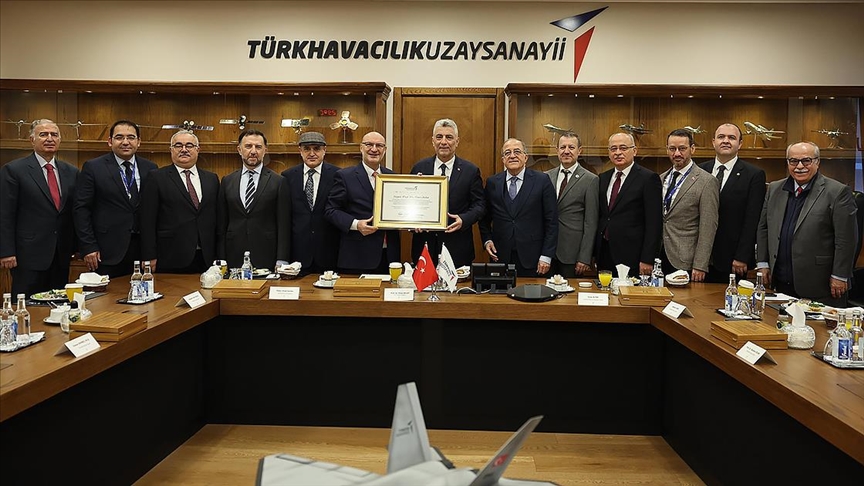 Ticaret Bakanı Bolat TUSAŞ’ı ziyaret etti