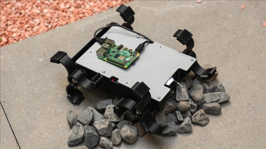 Türkiye, Ay’ın güney kutbuna aynı anda iki keşif aracı gönderen ilk ülke olmayı hedefliyor