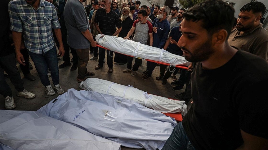 İsrail’in bayramın ikinci gününde Gazze’ye düzenlediği saldırılarda 33 Filistinli hayatını kaybetti