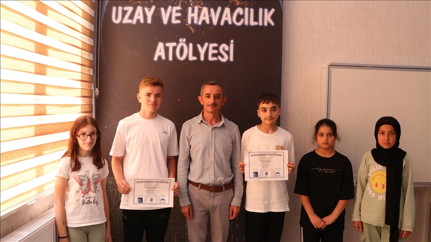 Yozgatlı öğrenciler 10 yeni gök cismi keşfetti