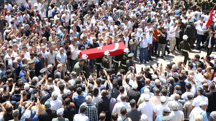 Şehitlerimizi uğurladık