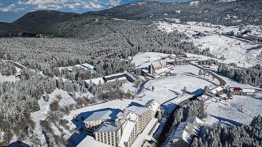 Uludağ’a yağan kar rezervasyonlara hareketlilik getirdi