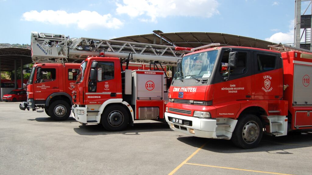İzmir Büyükşehir Belediye Başkanlığı 100 İtfaiye Eri Alacak