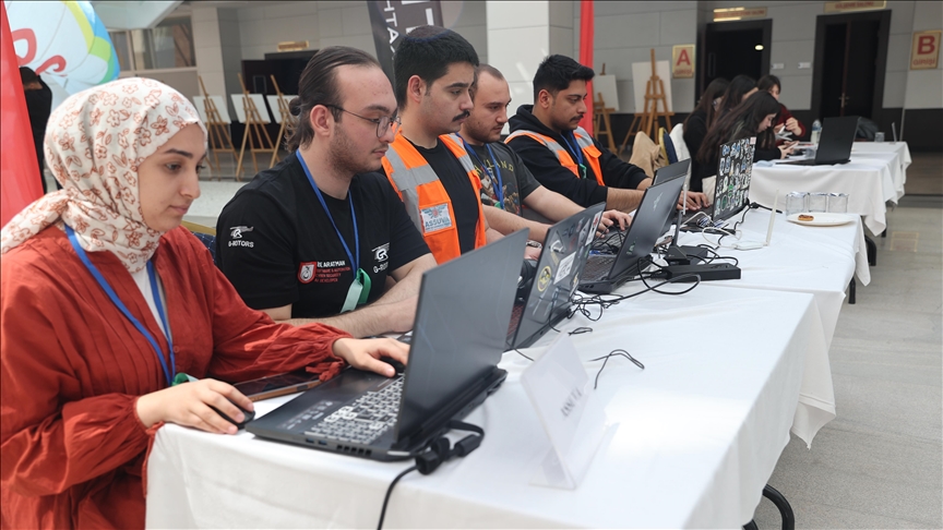 Gençleri uzayla buluşturan “Astro Hackathon” etkinliği Nevşehir’de başladı
