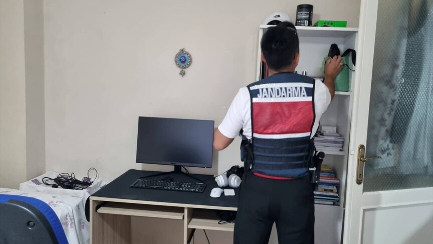 MİT’ten kredi kartı dolandırıcılarına yönelik operasyon