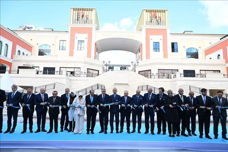 Florentia Village 250 milyon avroluk yatırımla İstanbul’da açıldı
